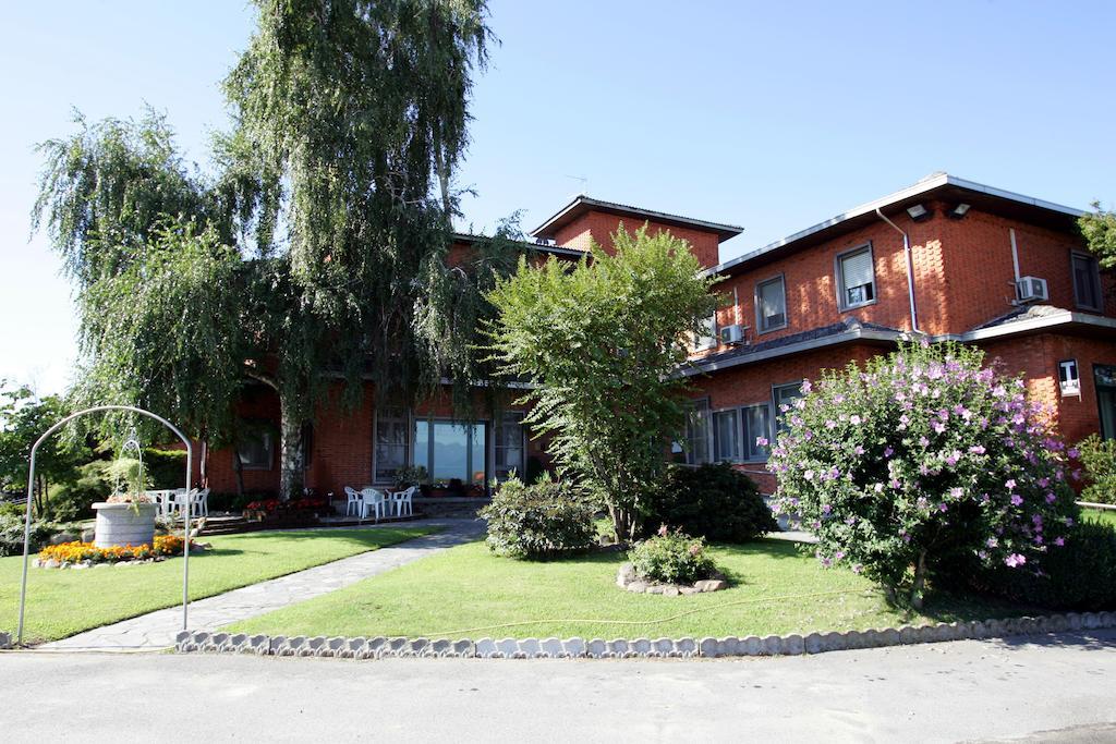 Hotel Ristorante Paladini Carisio Dış mekan fotoğraf