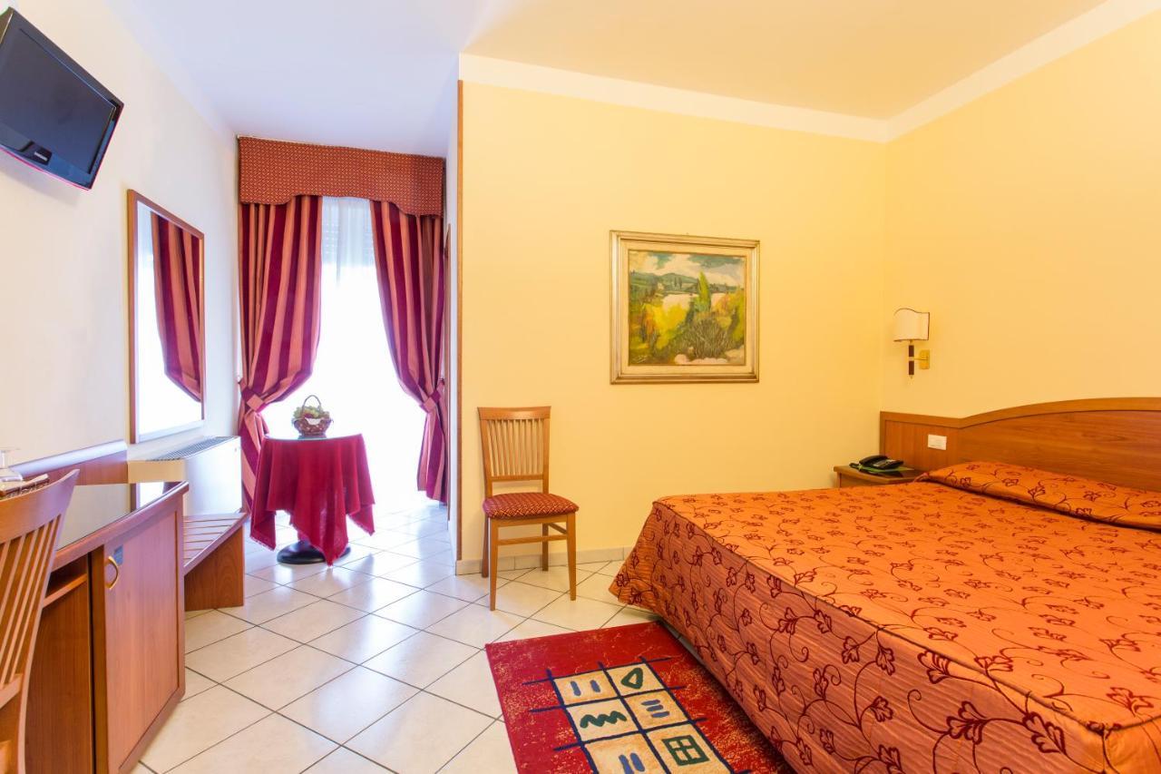 Hotel Ristorante Paladini Carisio Dış mekan fotoğraf