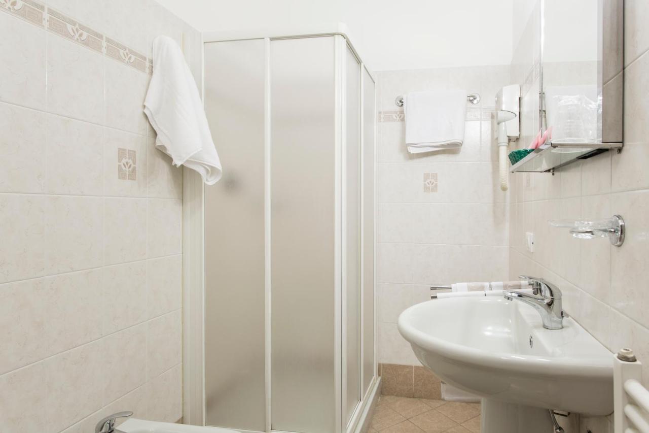 Hotel Ristorante Paladini Carisio Dış mekan fotoğraf