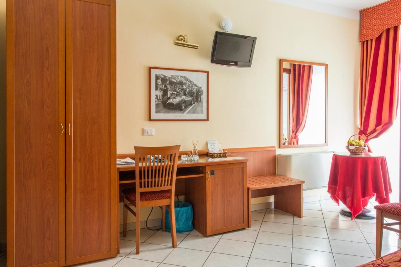 Hotel Ristorante Paladini Carisio Dış mekan fotoğraf
