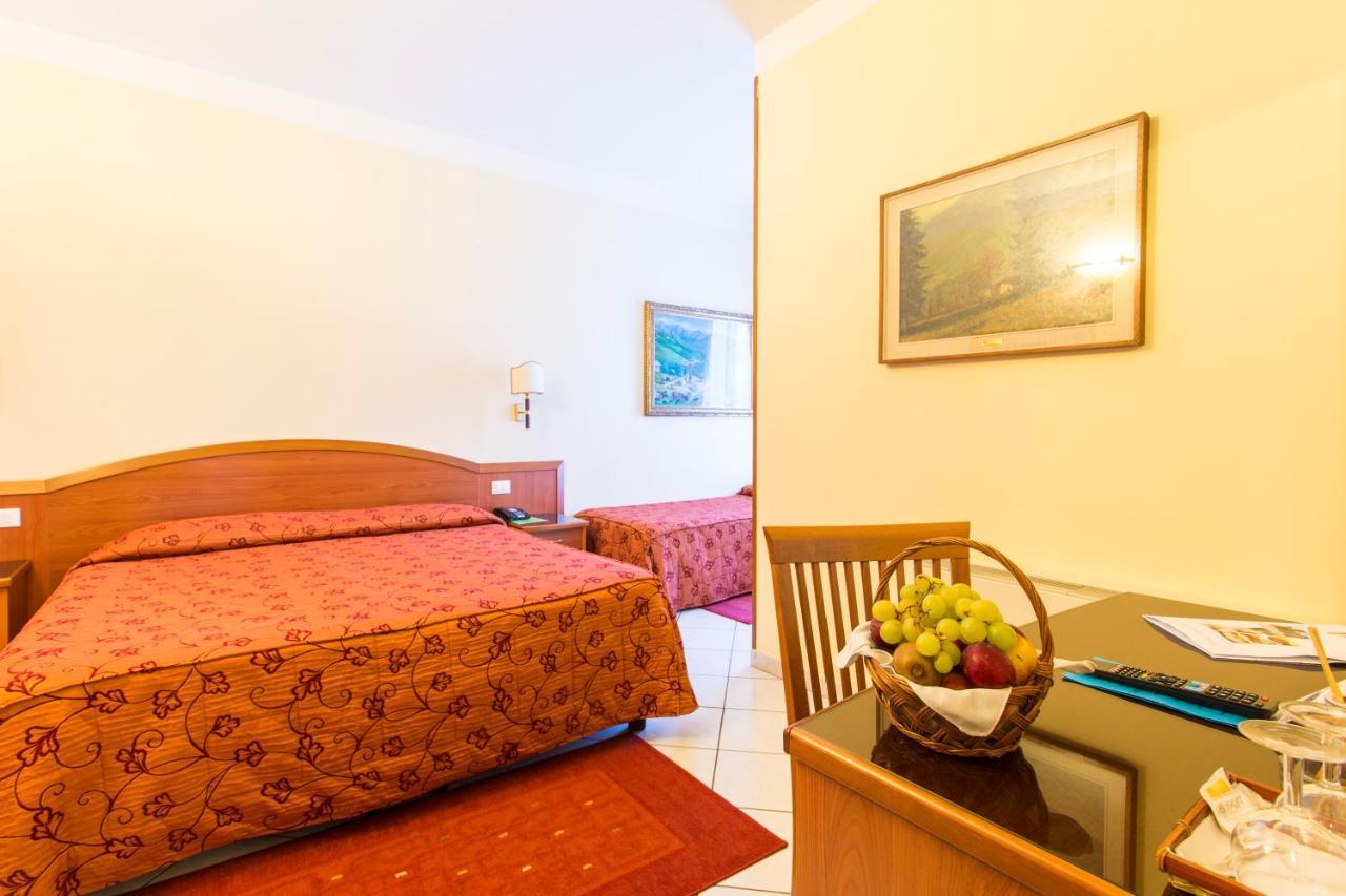 Hotel Ristorante Paladini Carisio Dış mekan fotoğraf