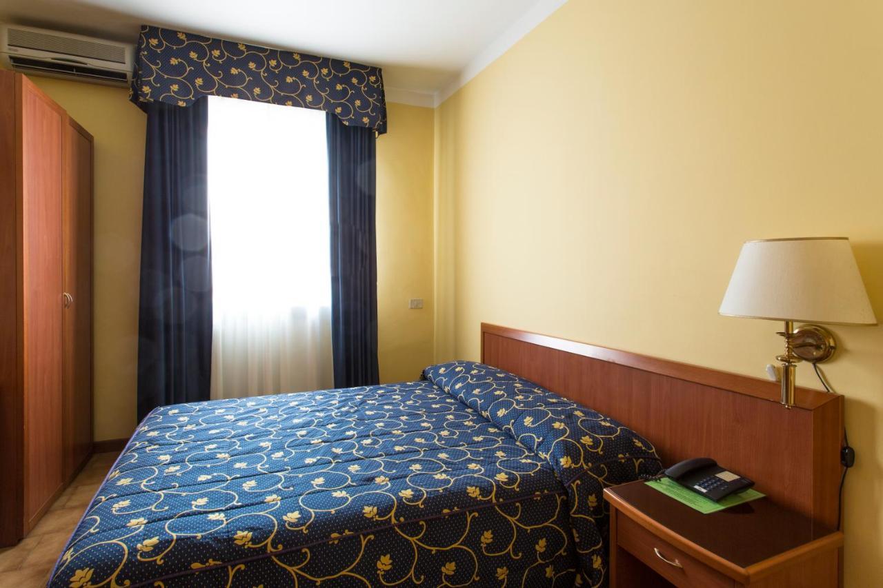 Hotel Ristorante Paladini Carisio Dış mekan fotoğraf